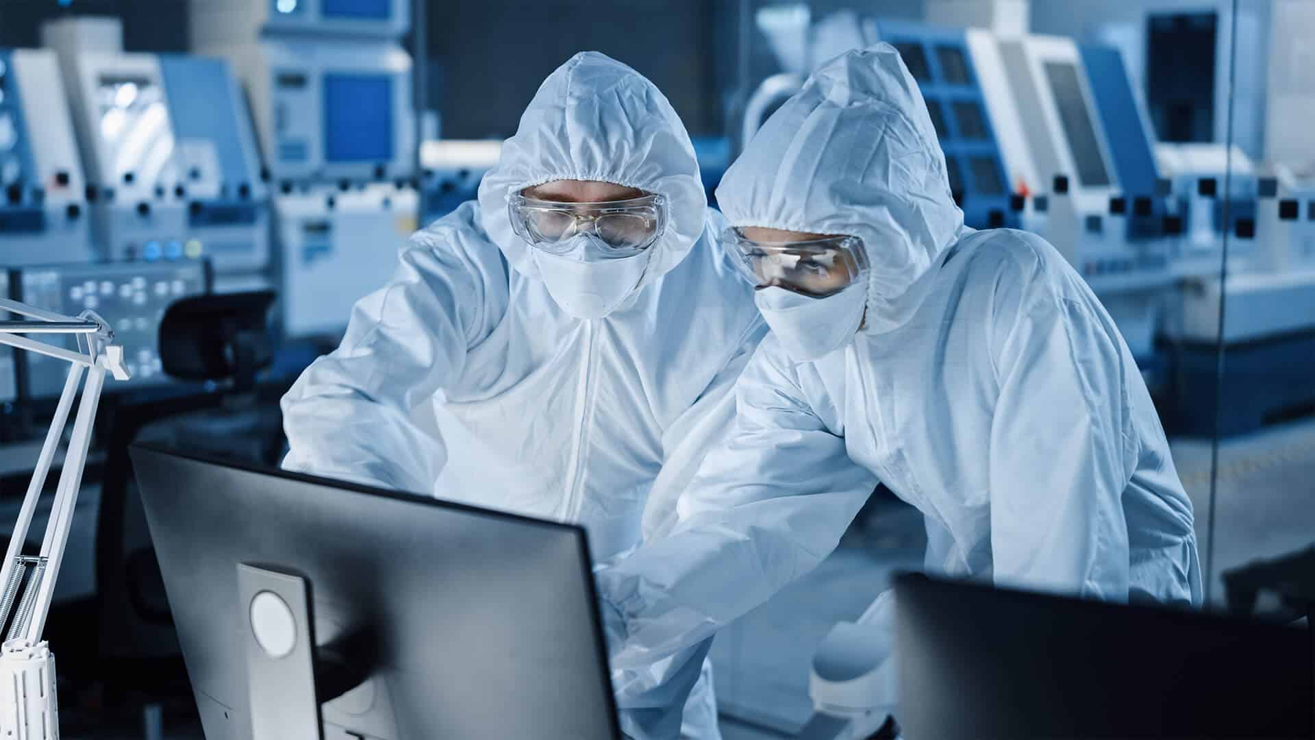 cleanroom technicians